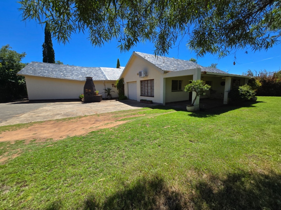 4 Bedroom Property for Sale in Helicon Heights Free State